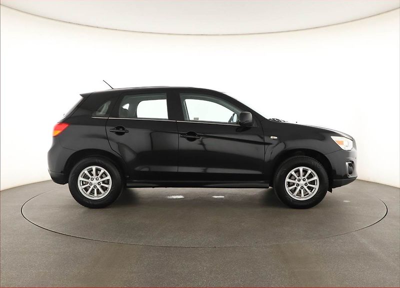 Mitsubishi ASX (2016) 1.6 MIVEC, Tempomat - fotka 6 z 14