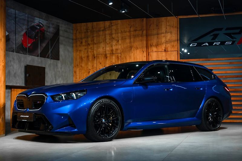 BMW M5 touring - fotografie inzerátu