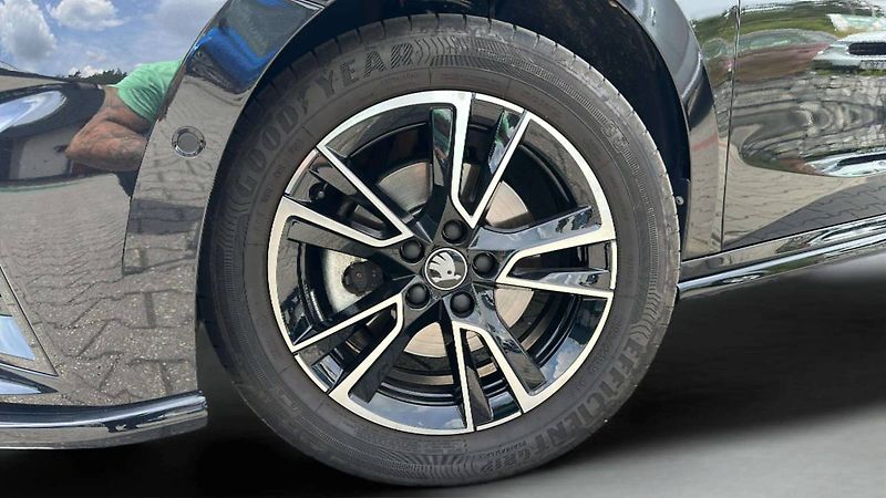 Škoda Fabia Monte Carlo 1,0 TSI 85kW MT6/S - fotka 27 z 27