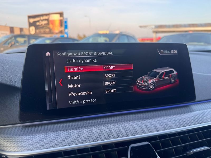BMW Řada 5 (2018) 540i G31 3,0 250KW MPACKET 4X4 - fotka 34 z 50