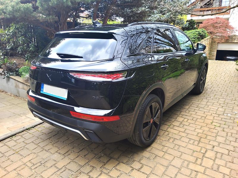 DS Automobiles DS7 (2023) 1.5 BlueHDi 130 EAT8 Performan - fotka 5 z 23