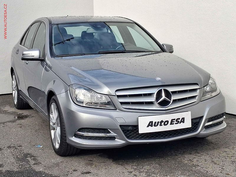 Mercedes-Benz Třídy C (2011) 1.8 C180, Avantgarde, navi, - fotografie inzerátu