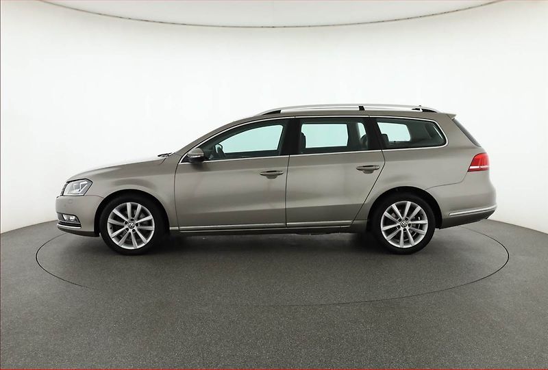 Volkswagen Passat (2013) Highline 2.0 TDI, Automat - fotka 3 z 14