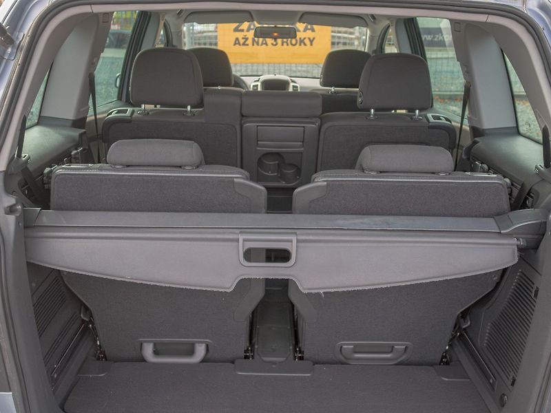 Opel Zafira (2008) 1.9CDTi 88KW SPORT – 7 sedadel - fotka 37 z 48
