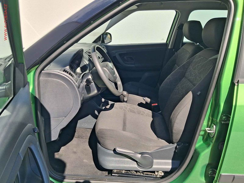 Škoda Fabia (2011) 1.2i, Family, +kola - fotka 9 z 18