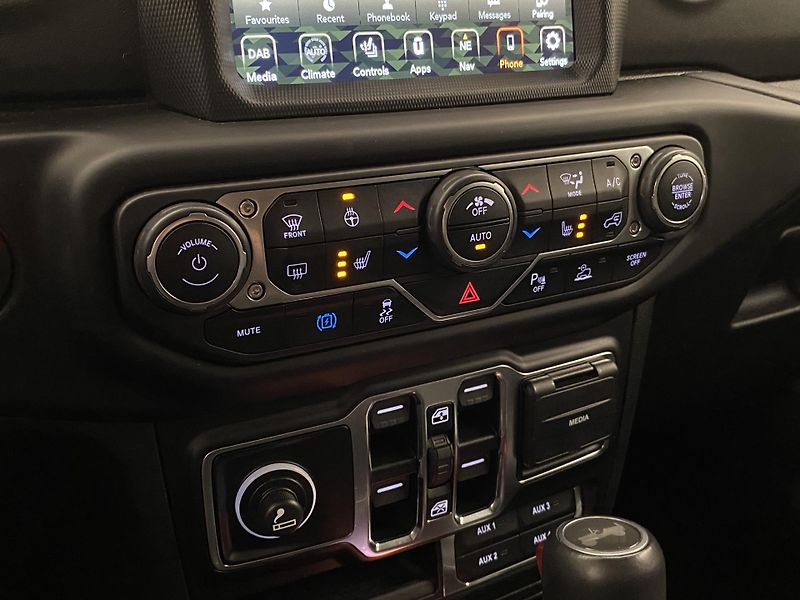 Jeep Wrangler UNLIMITED PHEV 4xE CZ 1.maj - fotka 27 z 61