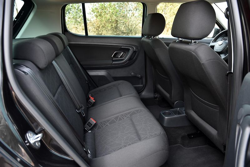 Škoda Fabia 1.6 TDi CR FAMILY, KLIMA, TEMP - fotka 29 z 50
