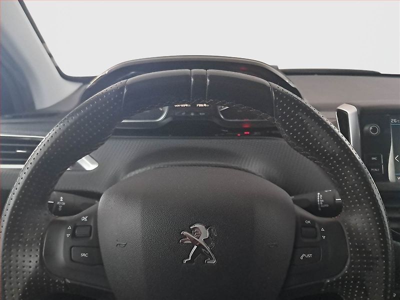 Peugeot 2008 (2019) GT Line 1.2 PureTech, ČR,1.maj - fotka 17 z 20