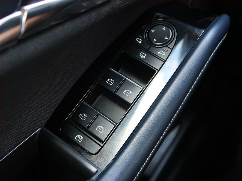 Mazda CX-30 (2020) Skyactiv-X 2.0 - fotka 18 z 19