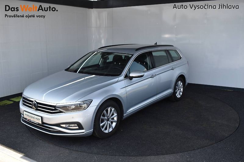 Volkswagen Passat Variant (2023) 2.0TDI 110kW DSG, LED, tažné - fotka 1 z 23
