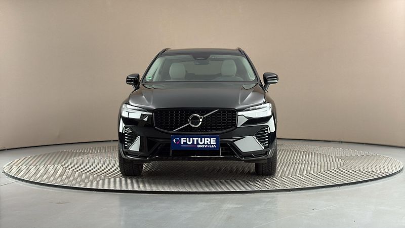 Volvo XC60 2.0 B4 AUT AWD Plus Dark - fotka 3 z 28