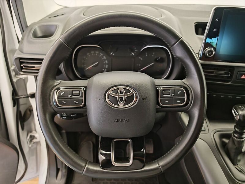 Toyota ProAce City Verso - fotka 23 z 33