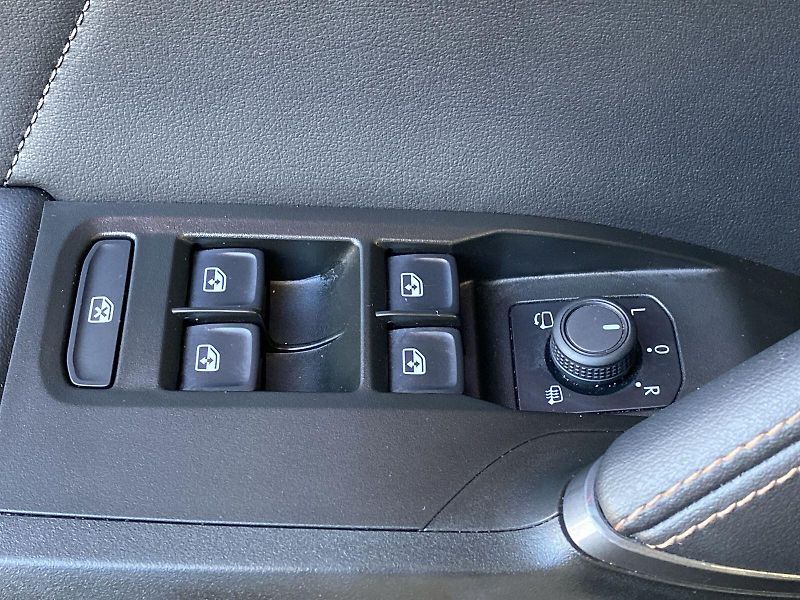 Cupra Formentor (2023) 1.5 TSI Automat - fotka 11 z 33