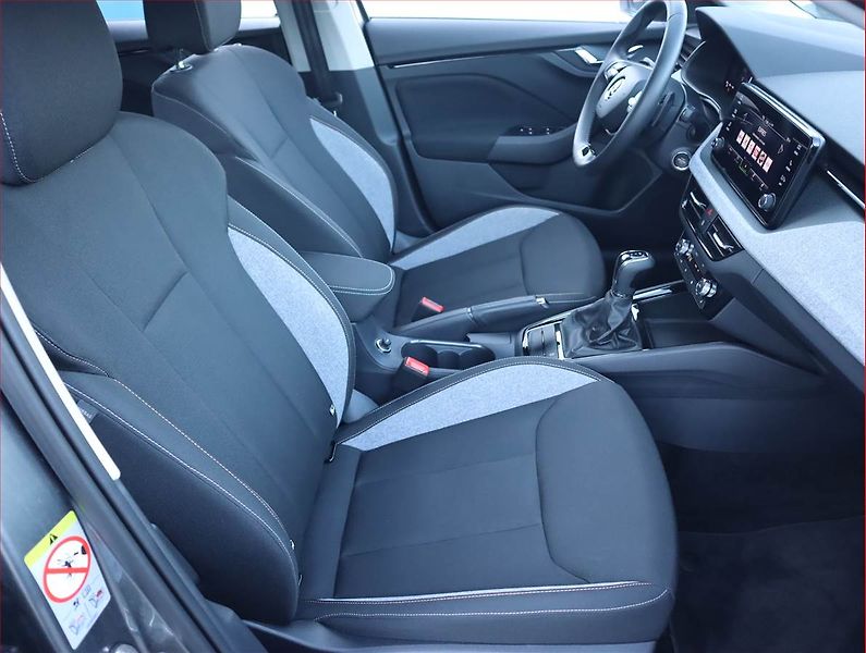 Škoda Scala (2024) Selection 1.0 TSI - fotka 9 z 21