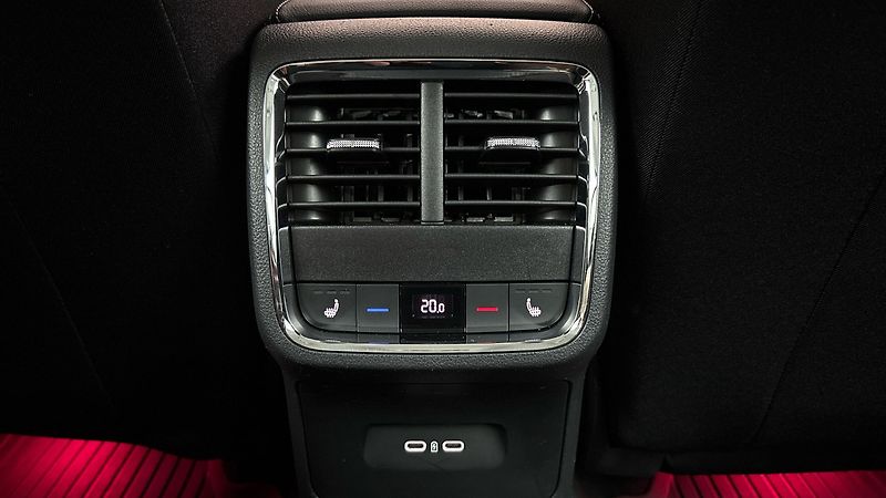 Škoda Octavia 1.5 TSI Style Combi - fotka 20 z 25