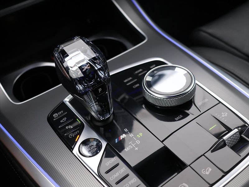 BMW X5 3,0 M50d 294kW CZ DPH FULL SER - fotka 30 z 38