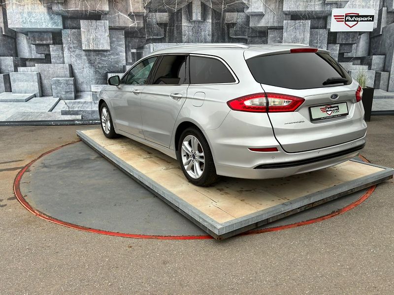 Ford Mondeo (2015) 2.0TDCi, 110KW, TITANIUM - fotka 8 z 28