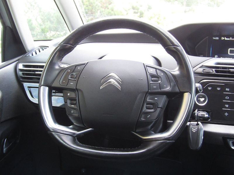 Citroën C4 Picasso (2015) 1.6 HDI 88kW PLNÁ VÝBAVA - fotka 16 z 40