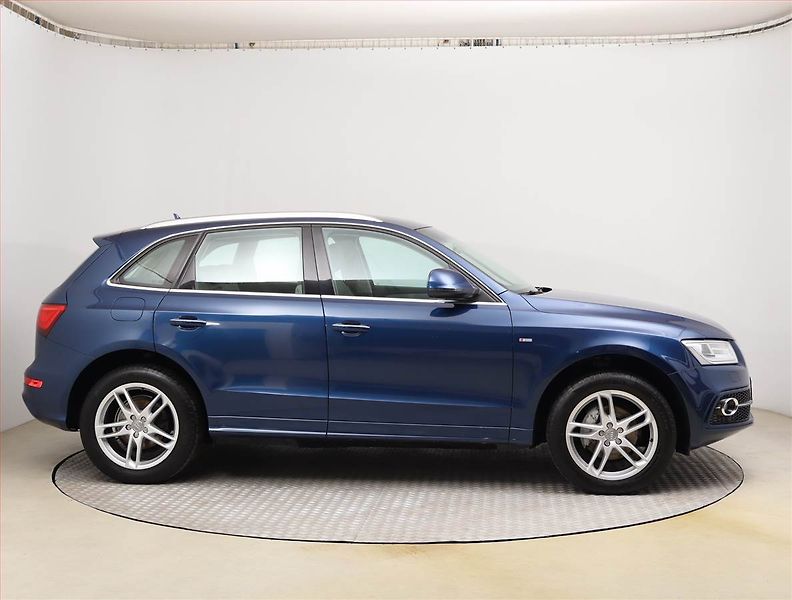 Audi Q5 (2014) design 2.0 TDI, 4X4, Navi - fotka 6 z 22