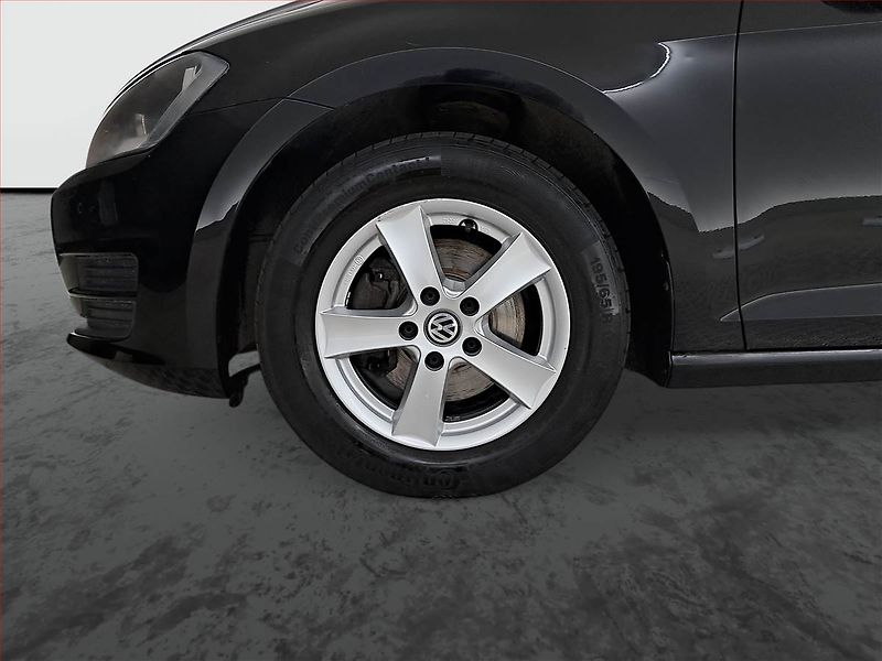Volkswagen Golf (2014) Comfortline 1.6 TDI, Automat - fotka 15 z 18