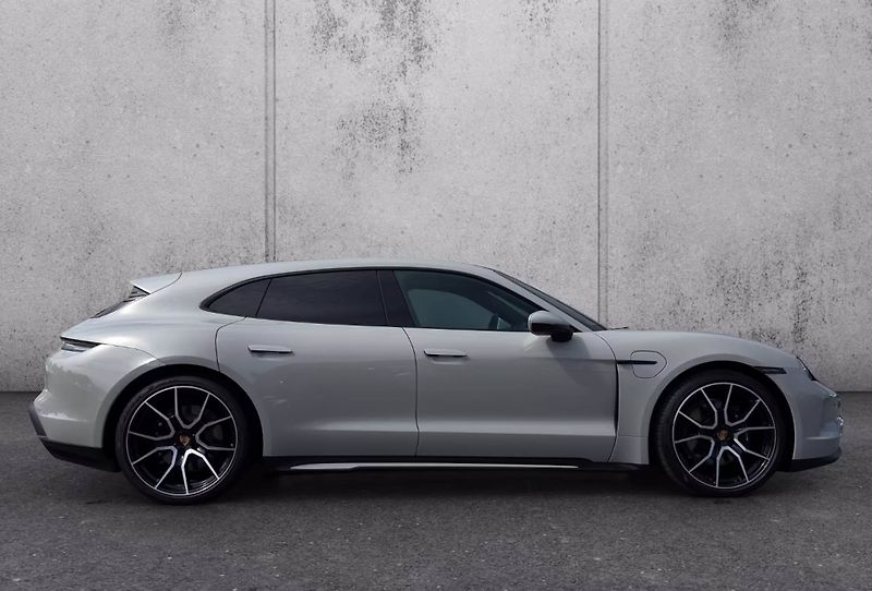 Porsche Taycan Sport Turismo BOSE Pano Matrix - fotka 5 z 20