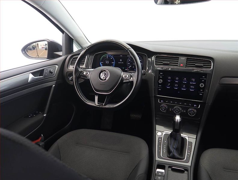 Volkswagen Golf (2020) 32 kWh - 37 Ah, SoH 90% - fotka 7 z 26
