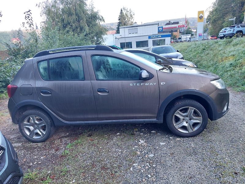 Dacia Sandero (2017) II.Stepway Prestige TCe 90 - fotka 4 z 36