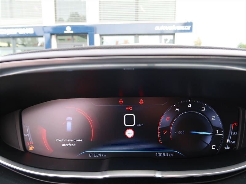 Peugeot 3008 1,2 PT,96kW,ALLURE,NovéČR,navi - fotka 11 z 26
