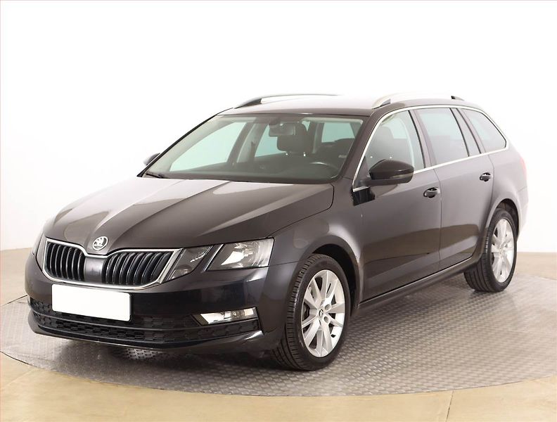 Škoda Octavia (2019) 1.0 TSI, Serv.kniha, Tempomat - fotka 2 z 17