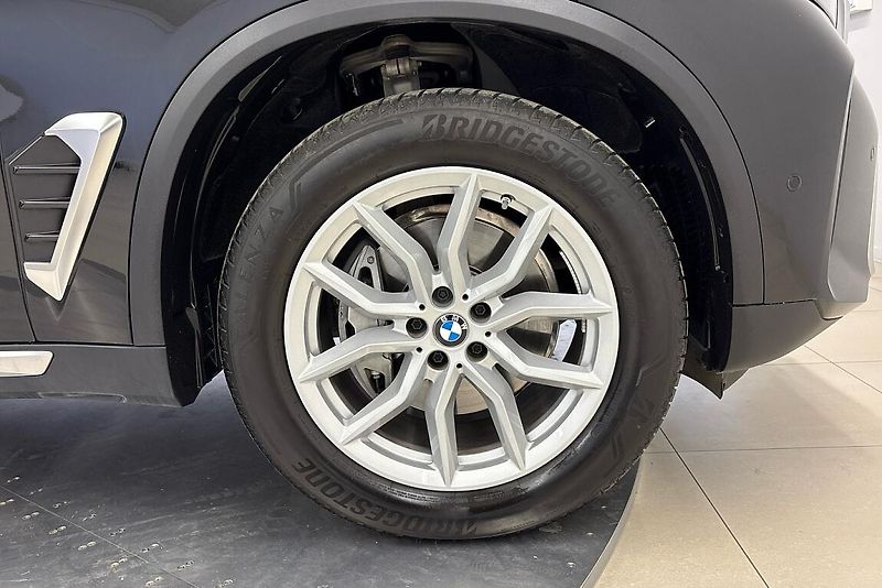 BMW X5 xDrive30d - fotka 7 z 14