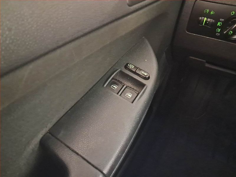 Škoda Fabia (2003) 1.2 12V, po STK, Klima - fotka 15 z 15