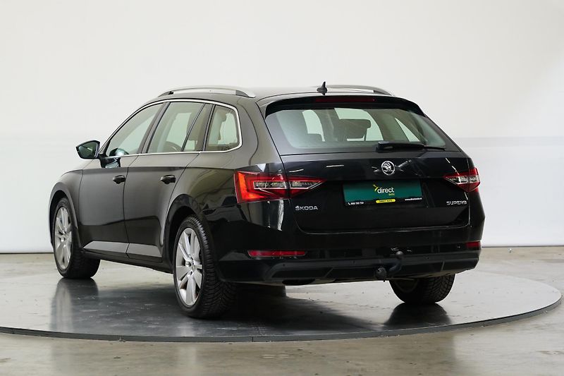 Škoda Superb - fotka 7 z 29