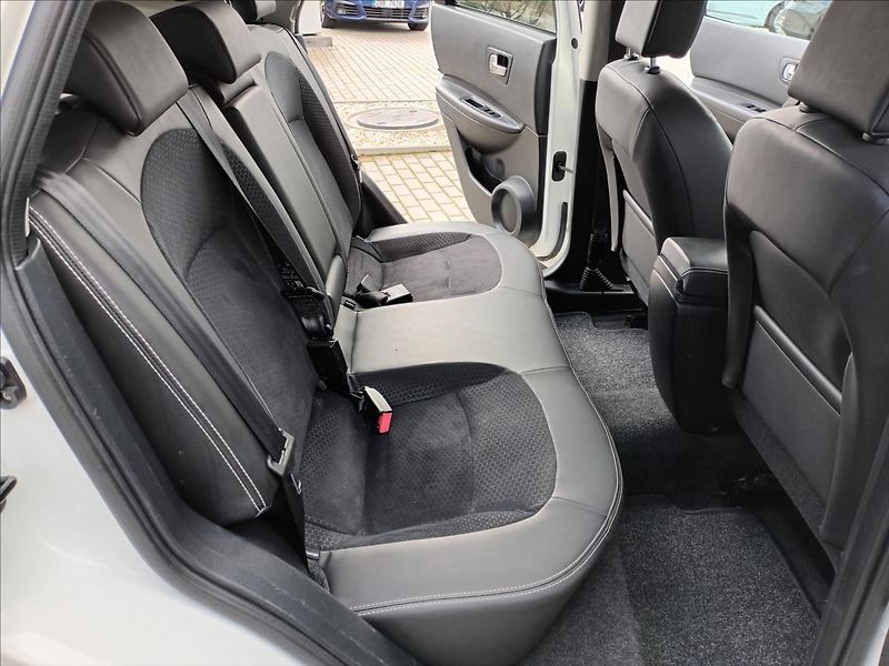 Nissan Qashqai 2,0 dCi 110 kW Automat,4X4,TZ - fotka 20 z 40