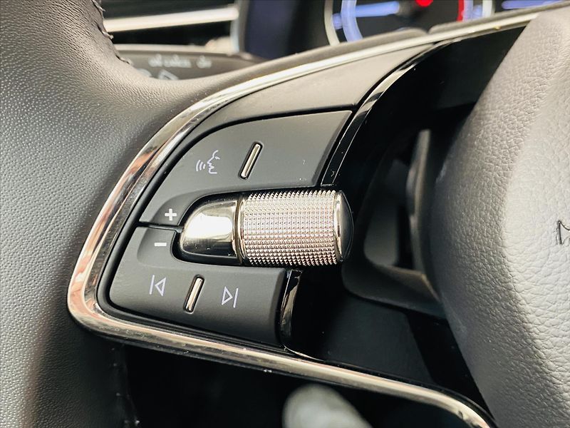 Škoda Kamiq 1,5 TSI 110kW Style - fotka 14 z 24