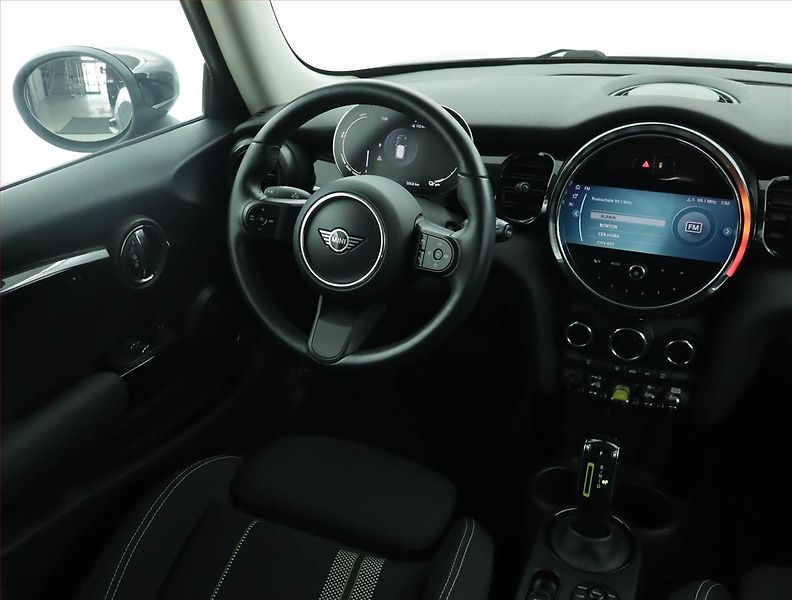 Mini Ostatní (2021) Cooper SE 32 kWh, SoH 98% - fotka 7 z 20
