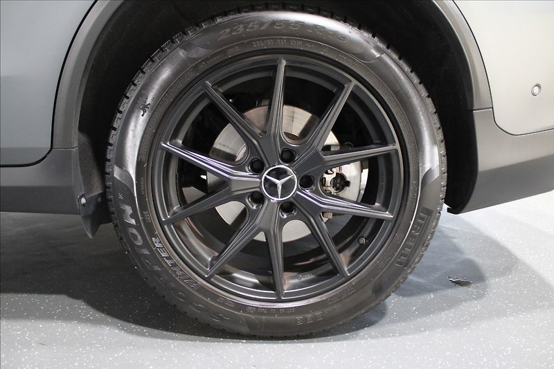 Mercedes-Benz GLC 2,0 220d 4MATIC - fotka 31 z 32