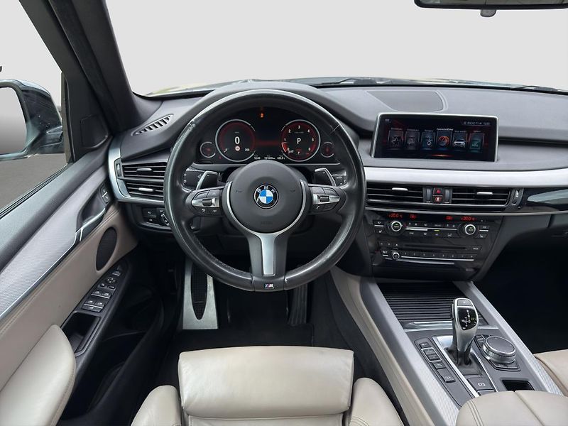 BMW X5 xDrive30d - fotka 10 z 21