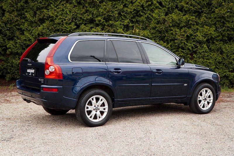 Volvo XC90 2.4 D5 120kw - fotka 8 z 29