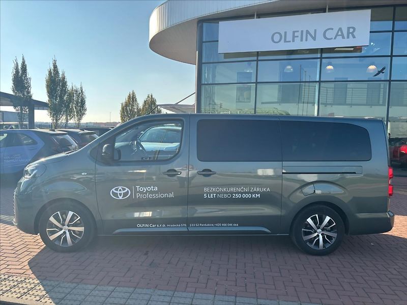 Toyota ProAce 2,2   VIP 7S SKYVIEW - fotka 4 z 8