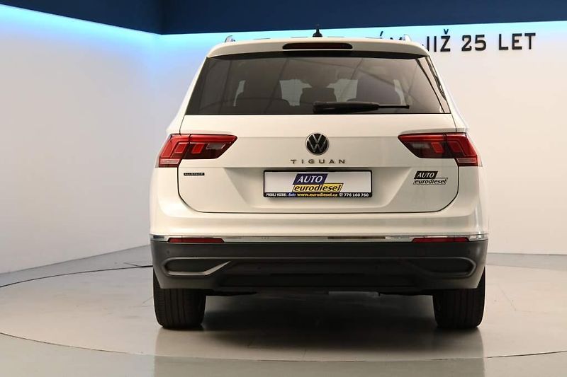 Volkswagen Tiguan Allspace (2023) 2.0 DSG LED 7Míst ACC Virtual - fotka 6 z 32