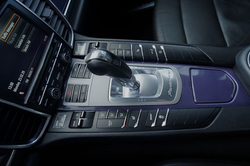 Porsche Panamera 3.6 V6/300PS/kůže/AT/xenony - fotka 37 z 37
