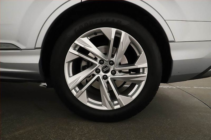 Audi Q7 (2021) 45 TDI - fotka 21 z 21