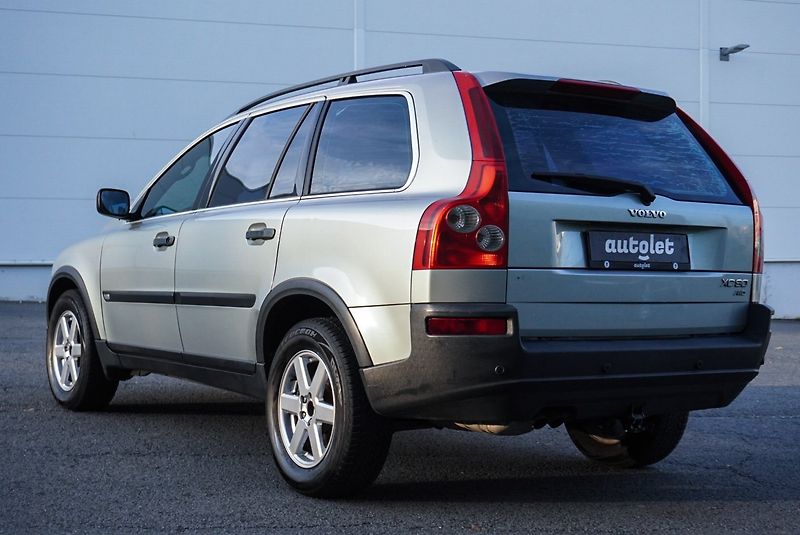 Volvo XC90 2,4D D5 EXECUTIVE AWD 120KW - fotka 8 z 22