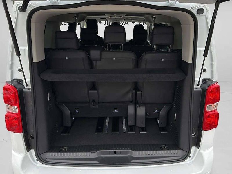 Opel Zafira (2024) L1 (M) Elegance 2.0 CDTi AT8 ( - fotka 19 z 24