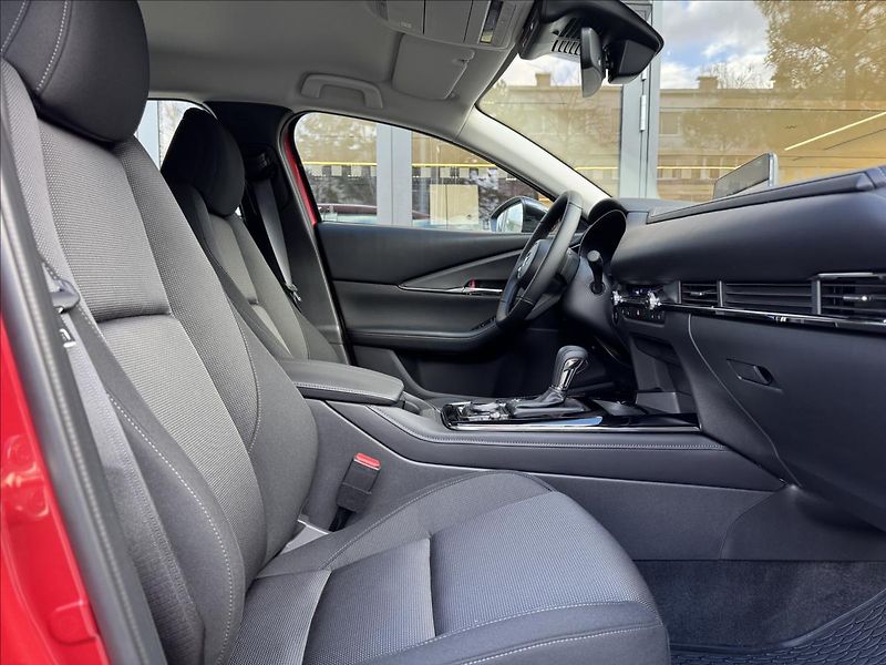 Mazda CX-30 2,5 L G 140ps 6AT FWD CENTRE-L - fotka 12 z 14
