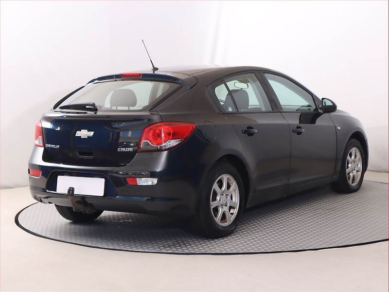 Chevrolet Cruze (2012) 2.0 VCDi, Automat, Serv.kniha - fotka 5 z 17