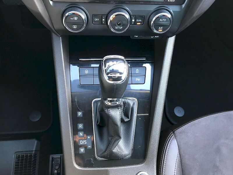 Škoda Octavia (2015) Laurin & Klement  2,0 TDI DSG - fotka 14 z 28