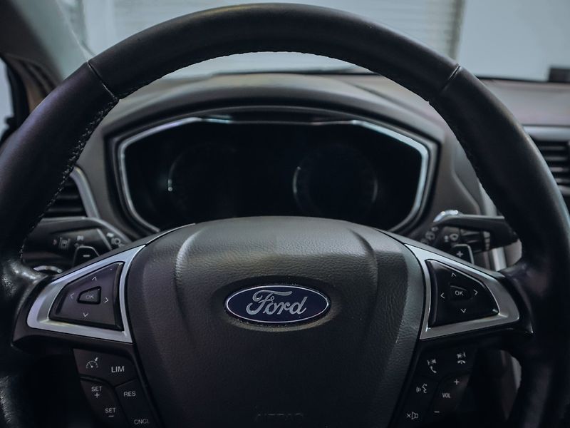 Ford Mondeo 2.0TDCi Titanium 132kw AWD - fotka 12 z 26