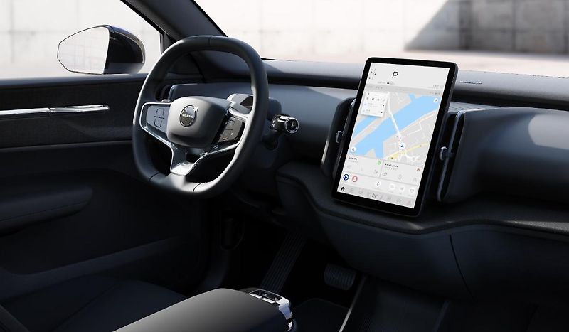 Volvo EX30 (2026) P8 AWD electric PLUS - fotka 9 z 10