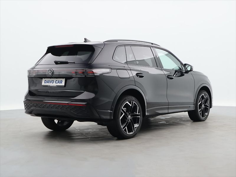 Volkswagen Tiguan 2,0 TDI 4x4 DSG R-Line CZ DPH - fotka 7 z 42